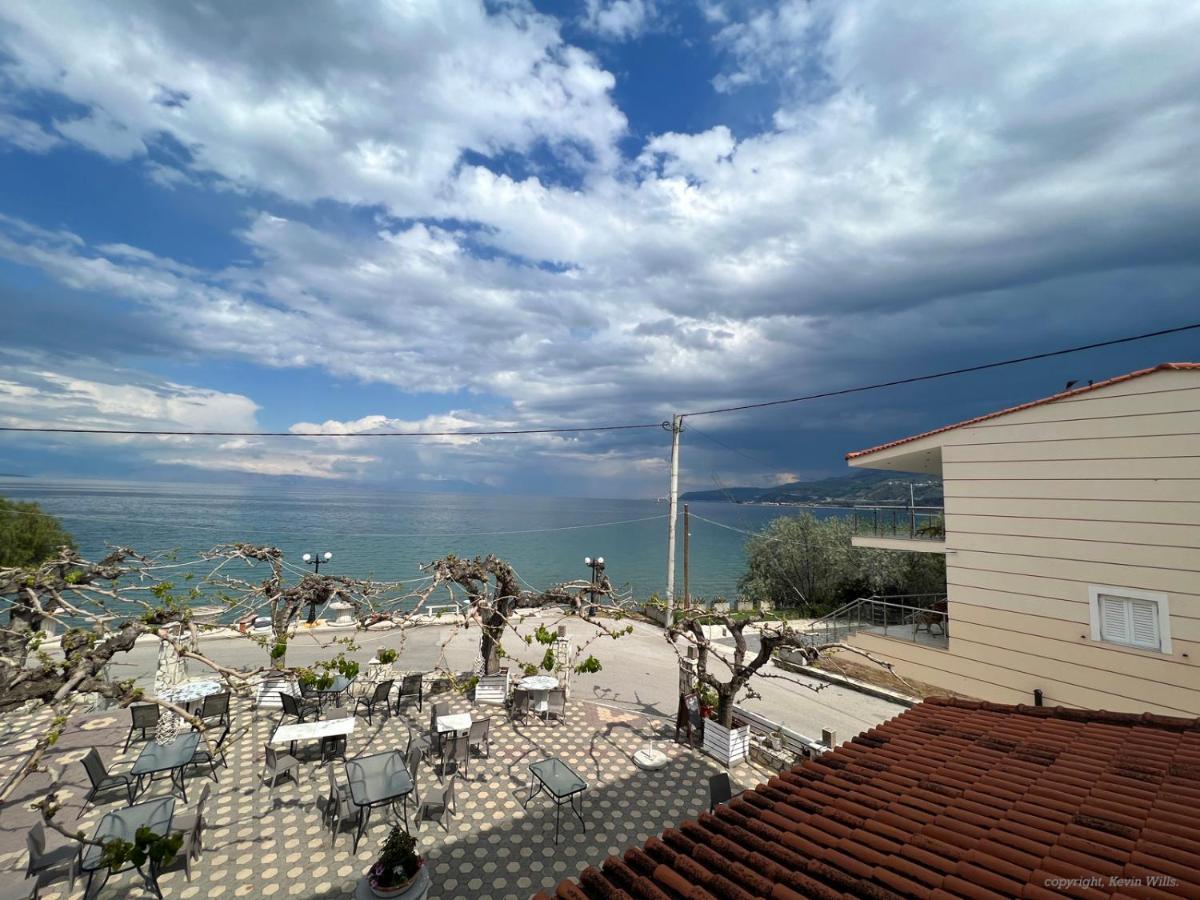 Panorama Hotel - Restaurant Diakopto Luaran gambar