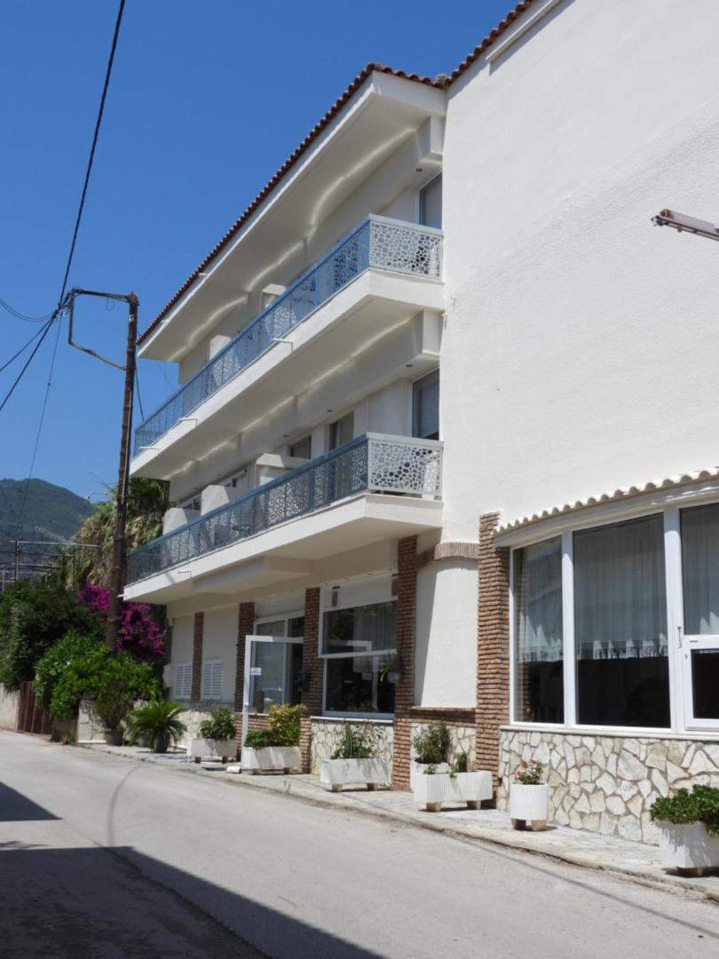 Panorama Hotel - Restaurant Diakopto Luaran gambar
