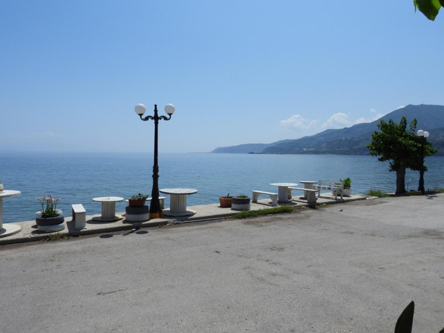 Panorama Hotel - Restaurant Diakopto Luaran gambar