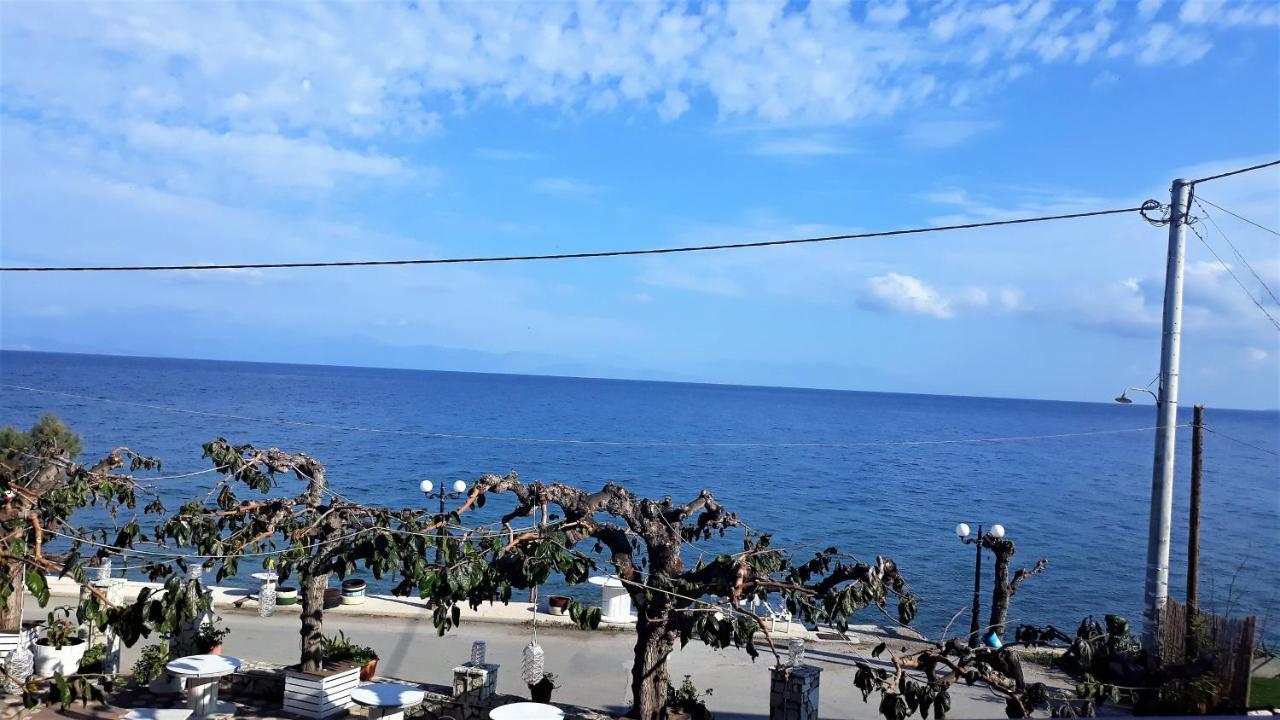 Panorama Hotel - Restaurant Diakopto Luaran gambar